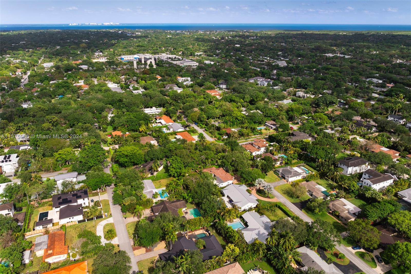 VILLAS DE LA FUENTE - Residential