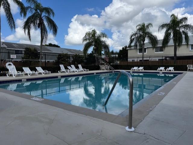 FLAMINGO GARDENS - Residential