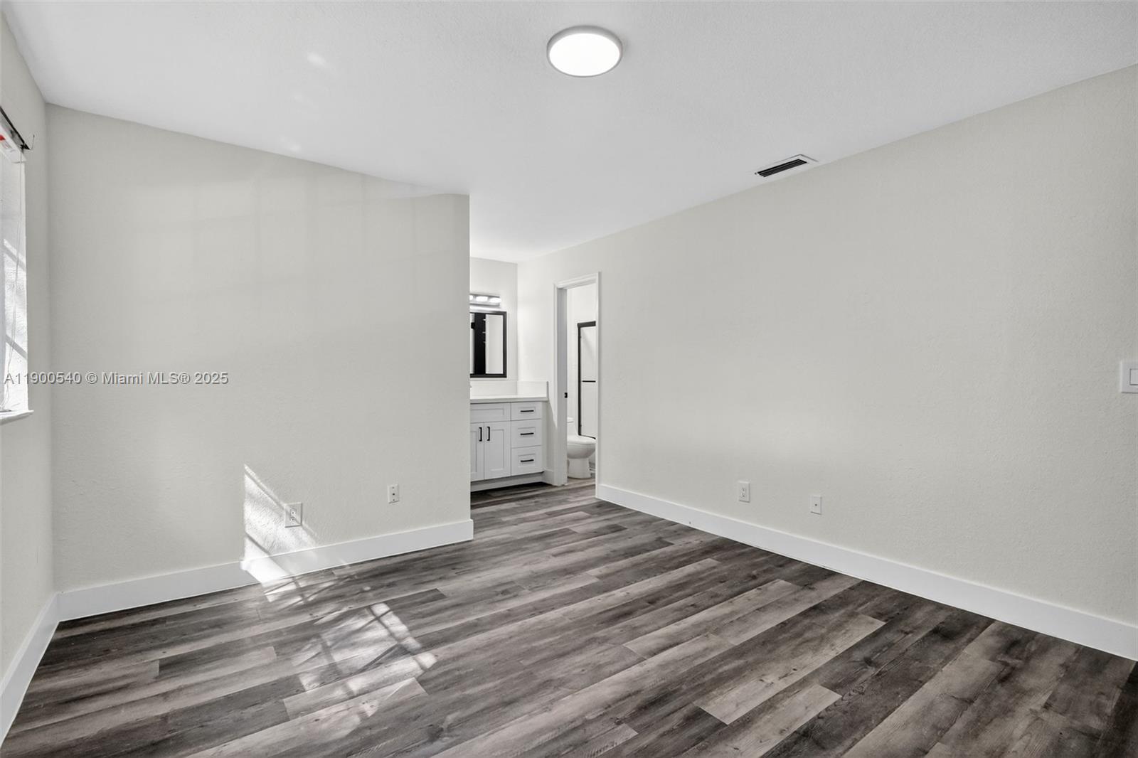 FLAMINGO GARDENS - Residential