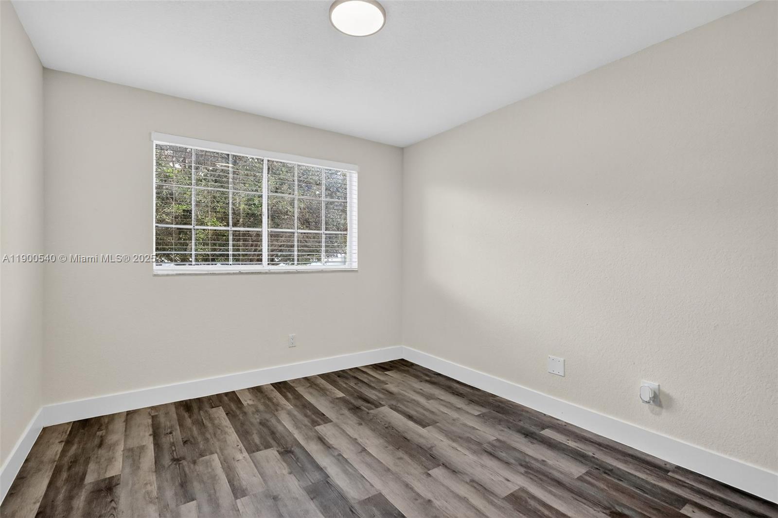 FLAMINGO GARDENS - Residential