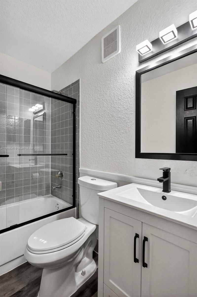 FLAMINGO GARDENS - Residential