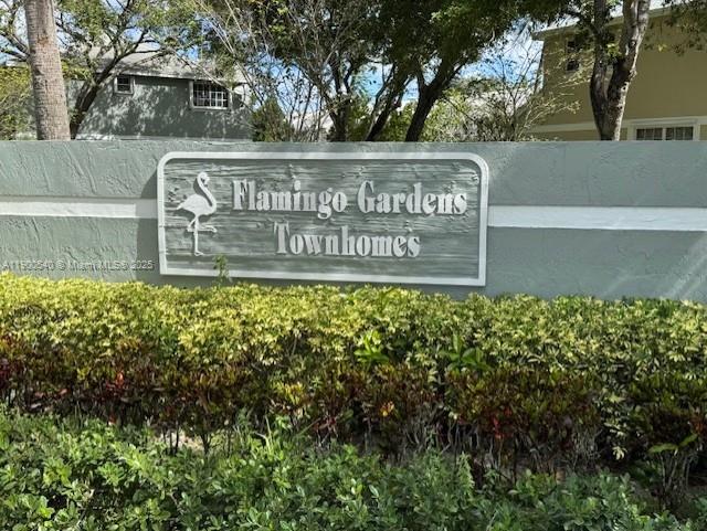 FLAMINGO GARDENS - Residential