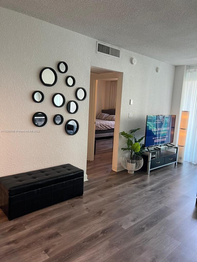 SIAN OCEAN RESIDENCES CON - Residential Lease