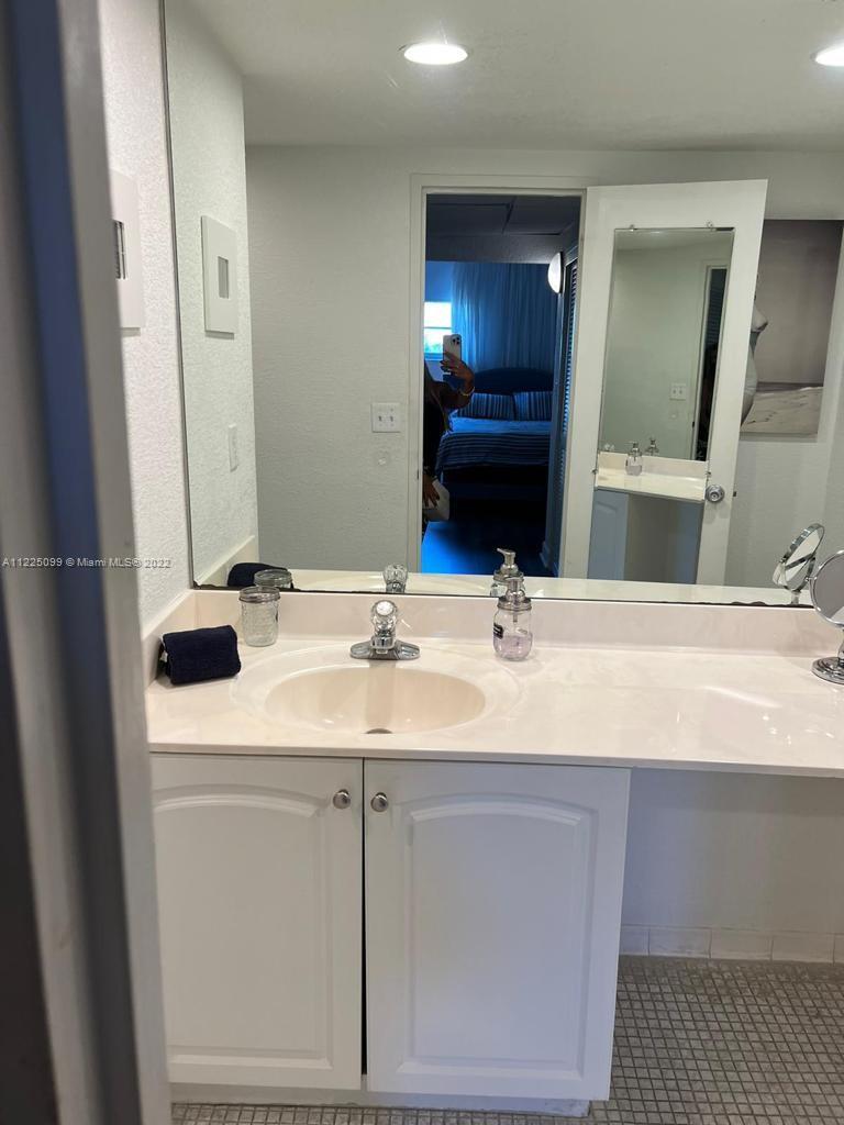 SIAN OCEAN RESIDENCES CON - Residential Lease