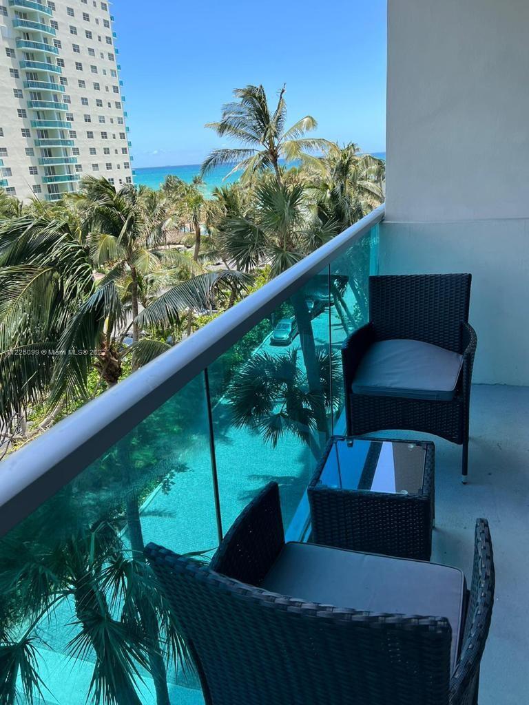 SIAN OCEAN RESIDENCES CON - Residential Lease