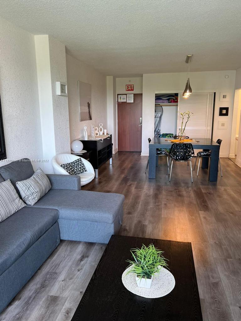 SIAN OCEAN RESIDENCES CON - Residential Lease