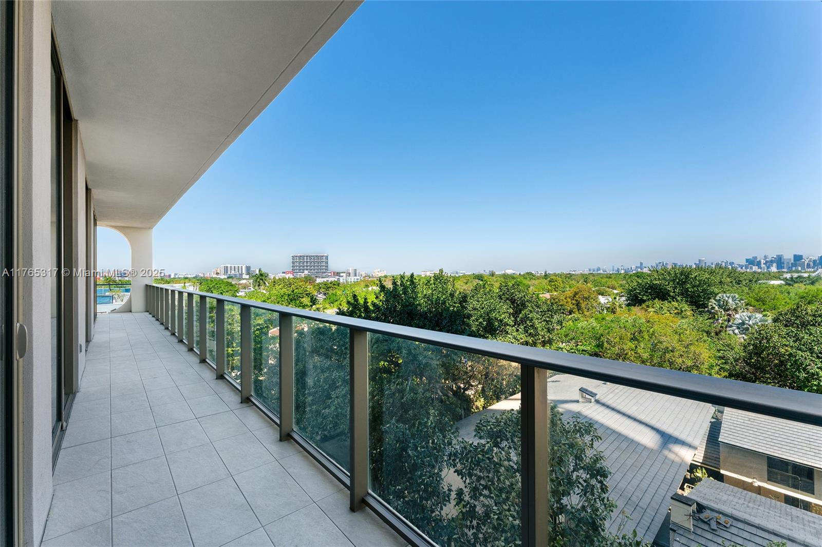 2678 Tigertail Ave 502