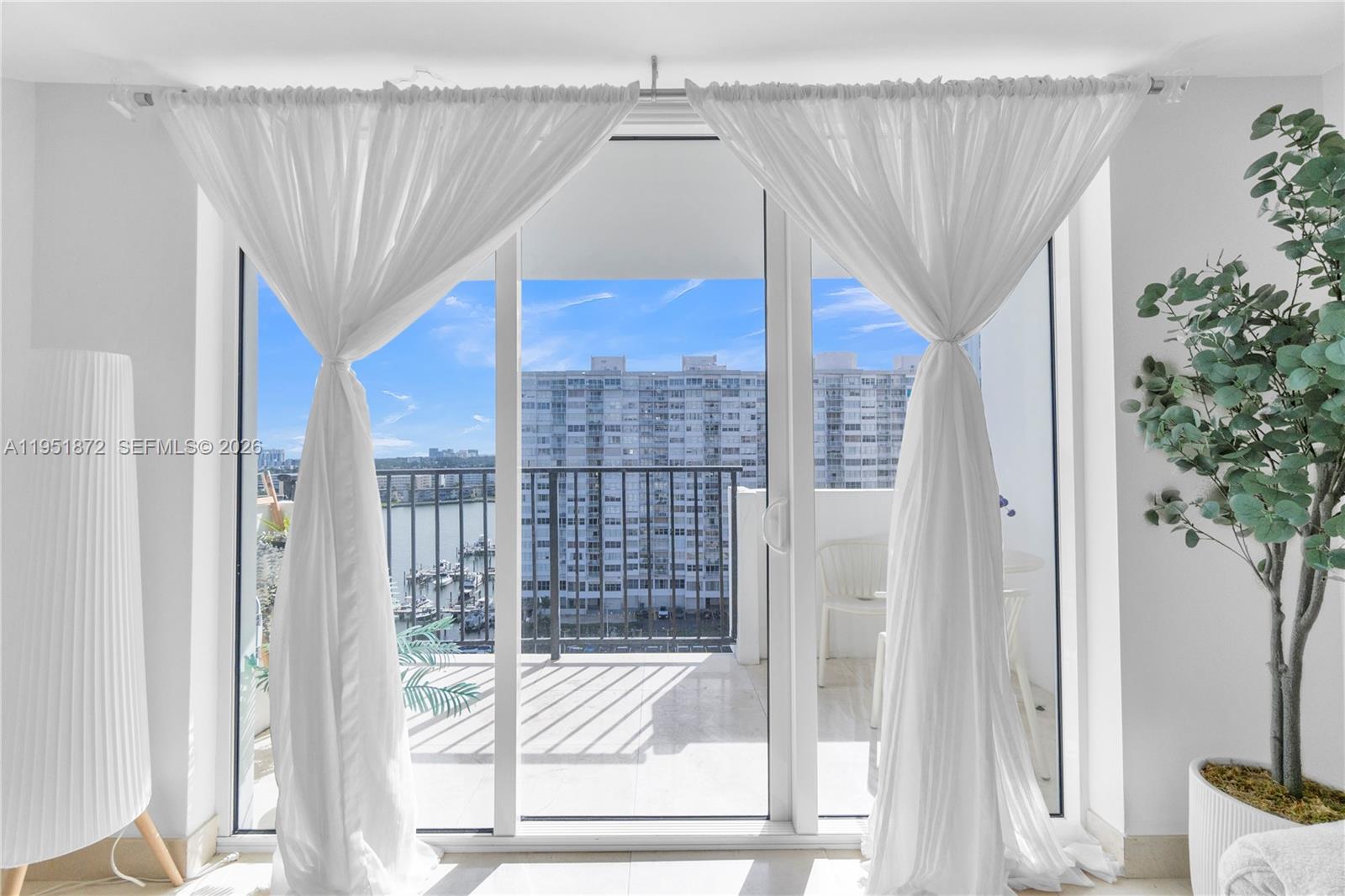 COMMODORE PLAZA CONDO - Residential