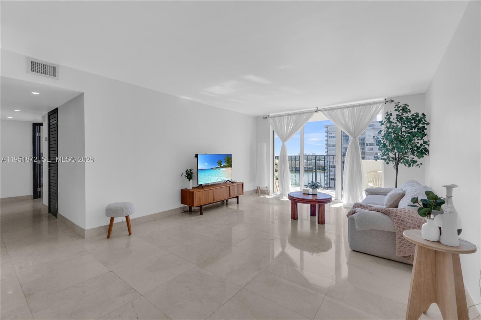 COMMODORE PLAZA CONDO - Residential