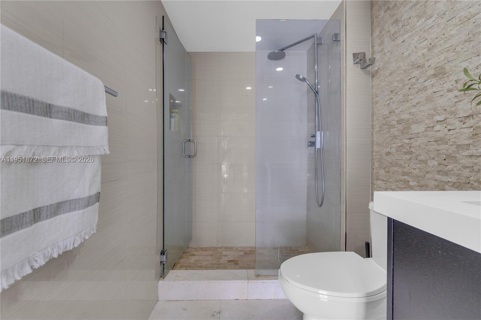 COMMODORE PLAZA CONDO - Residential