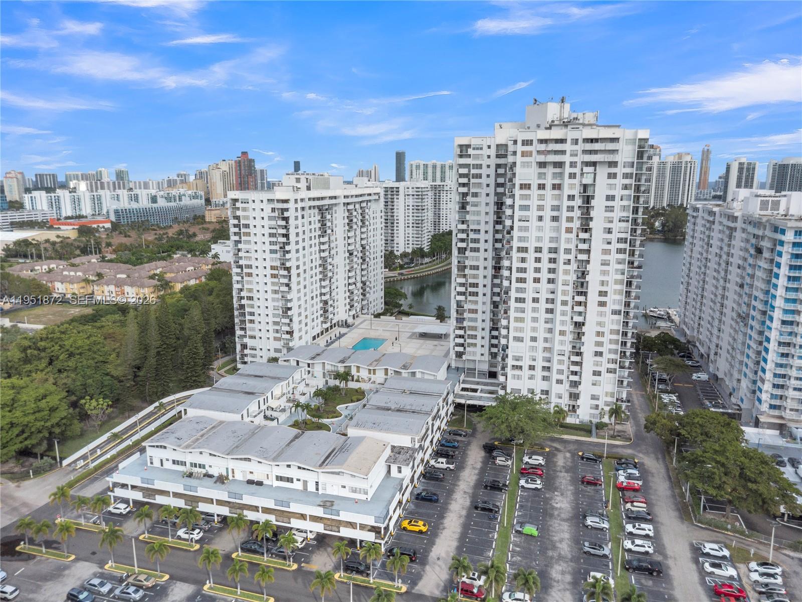 COMMODORE PLAZA CONDO - Residential