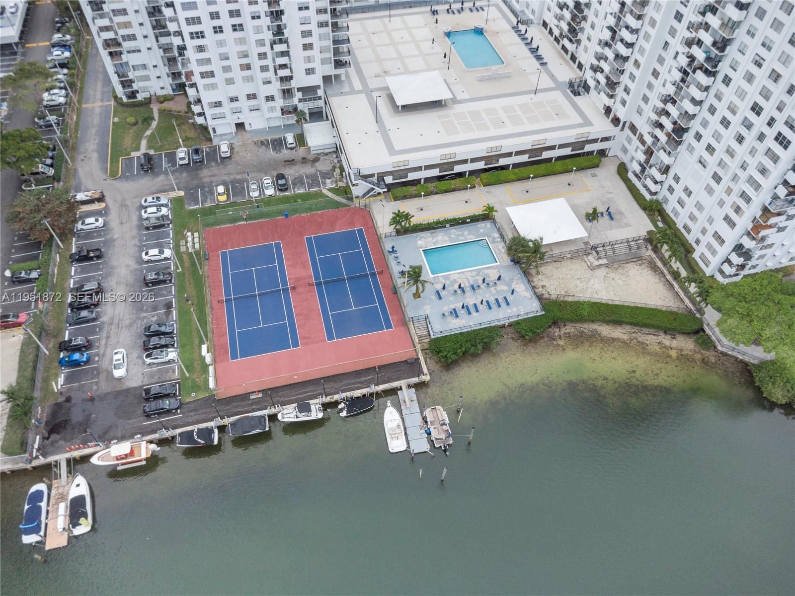 COMMODORE PLAZA CONDO - Residential