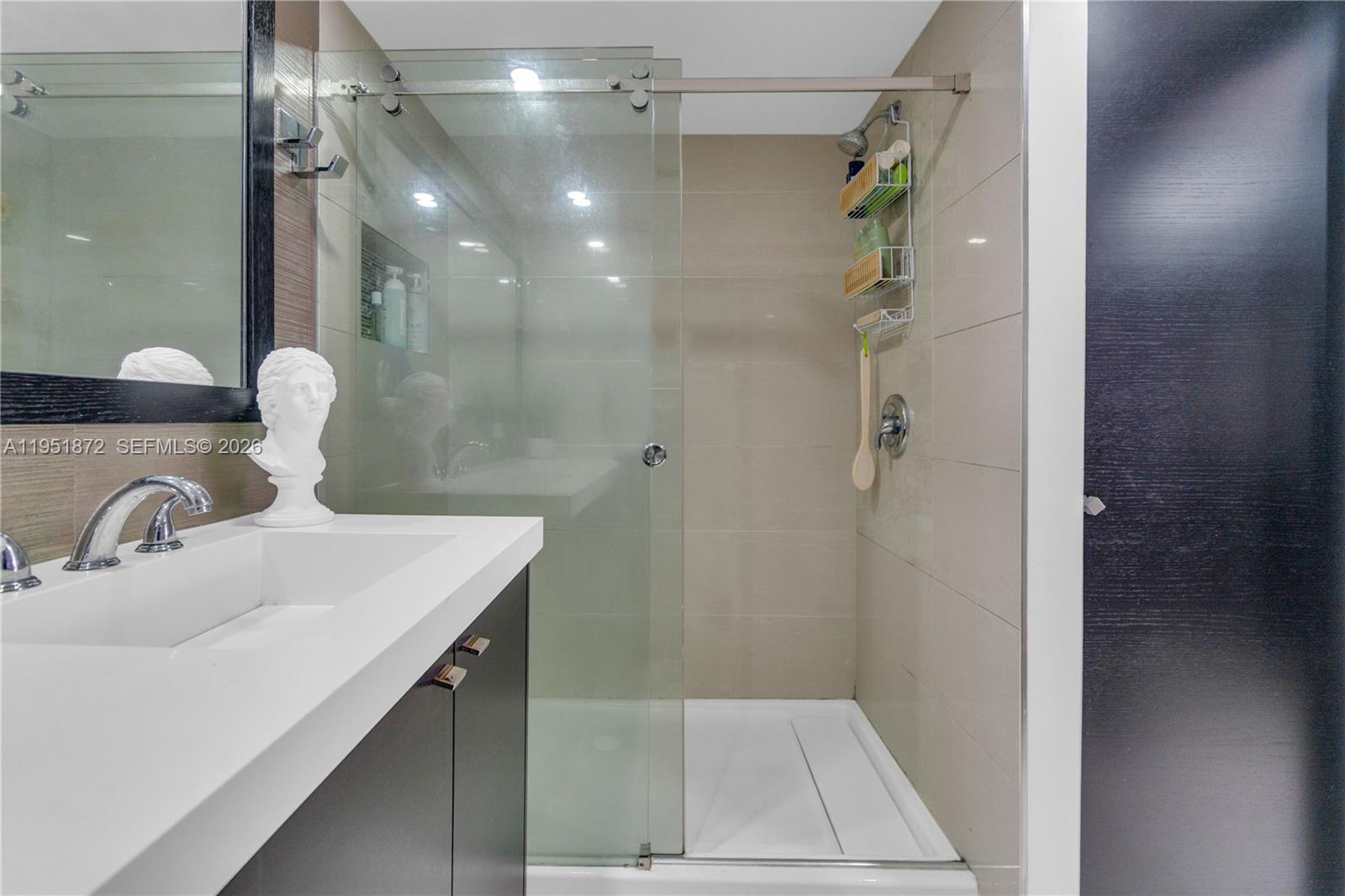 COMMODORE PLAZA CONDO - Residential