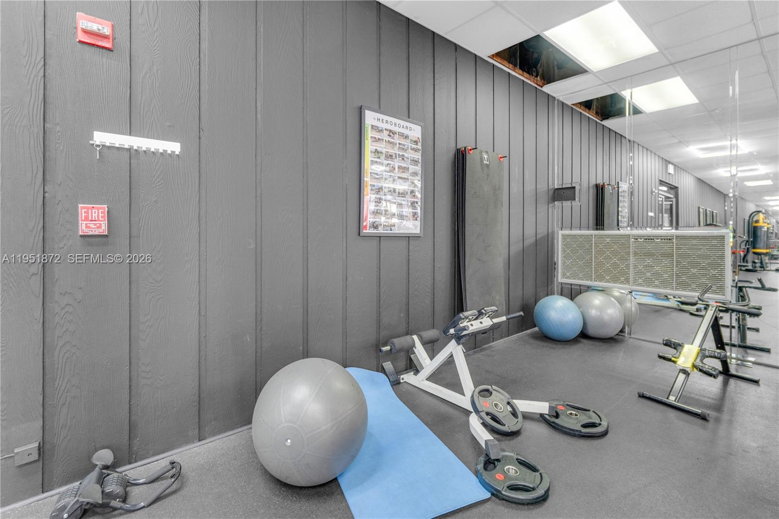 COMMODORE PLAZA CONDO - Residential