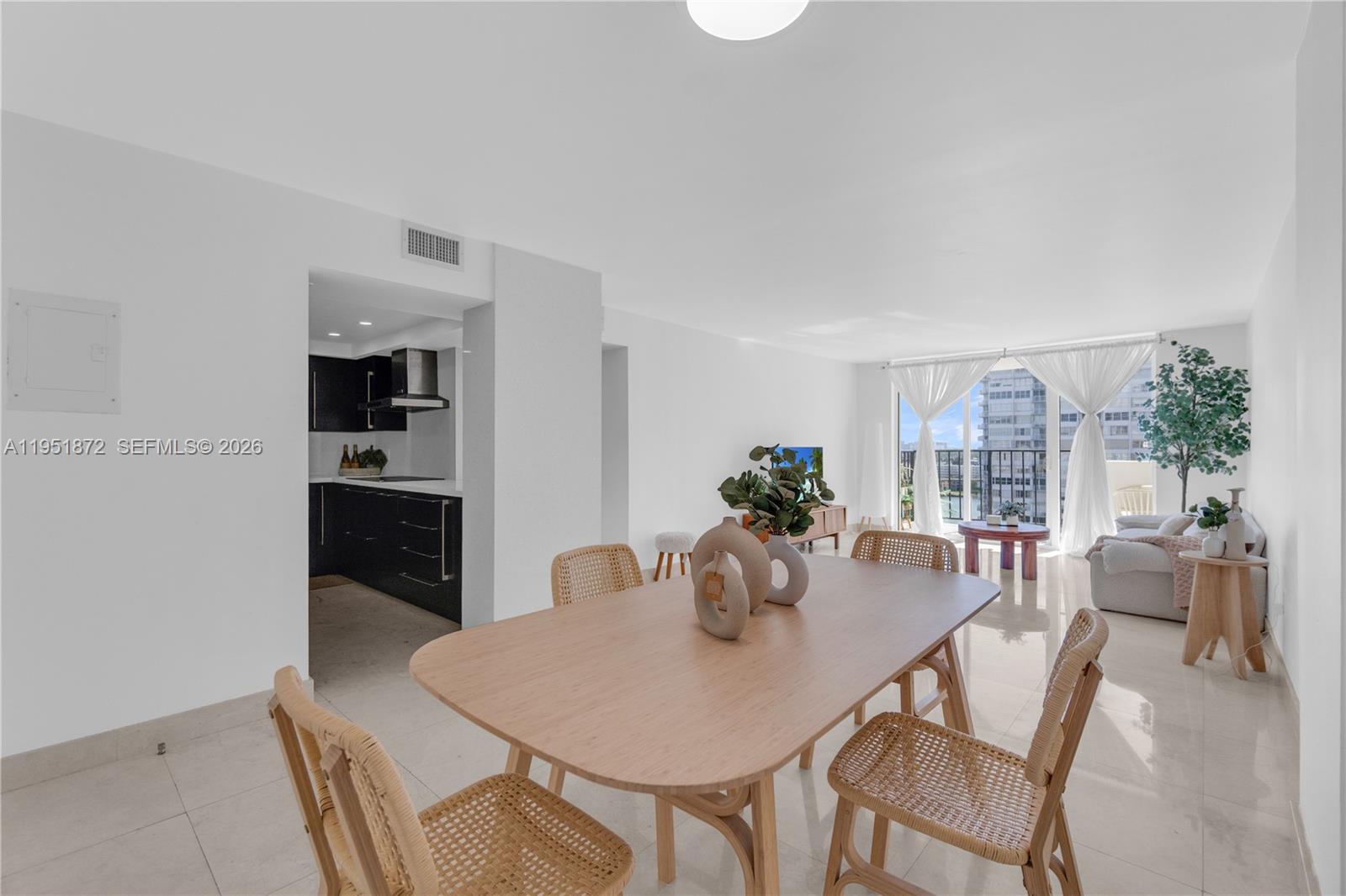 COMMODORE PLAZA CONDO - Residential