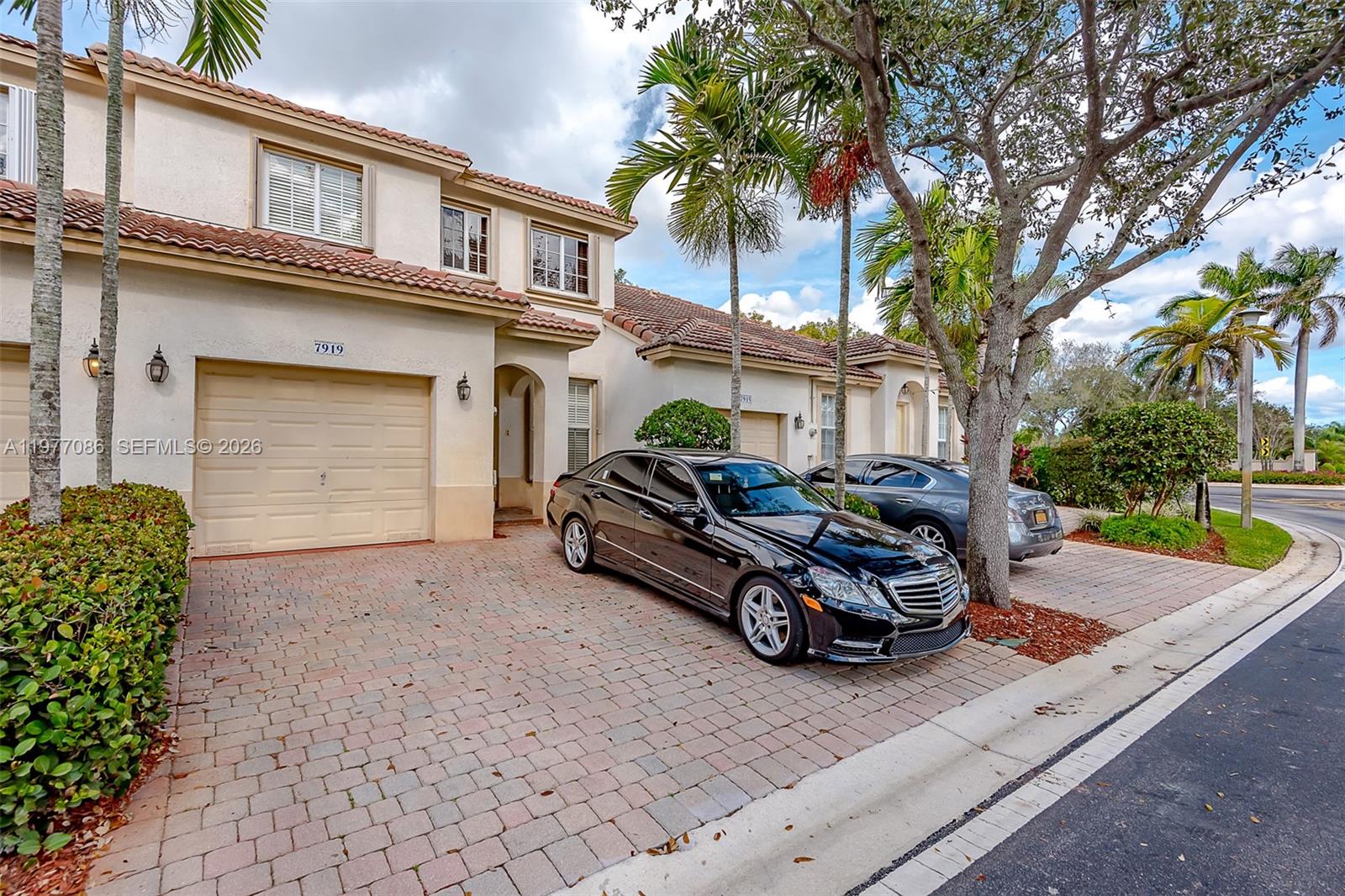 WALNUT CREEK TOWNHOMES - Residential