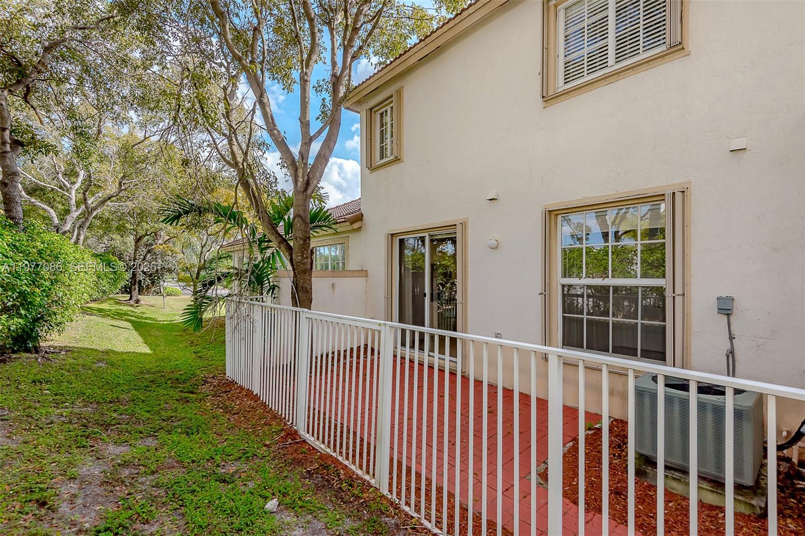 WALNUT CREEK TOWNHOMES - Residential