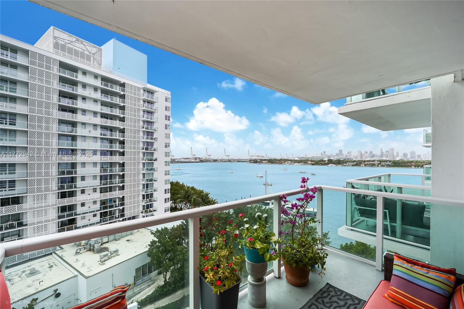 Property for Sale at 1000 West Ave 727, Miami Beach, Miami-Dade County, Florida - Bedrooms: 1 
Bathrooms: 1  - $500,000