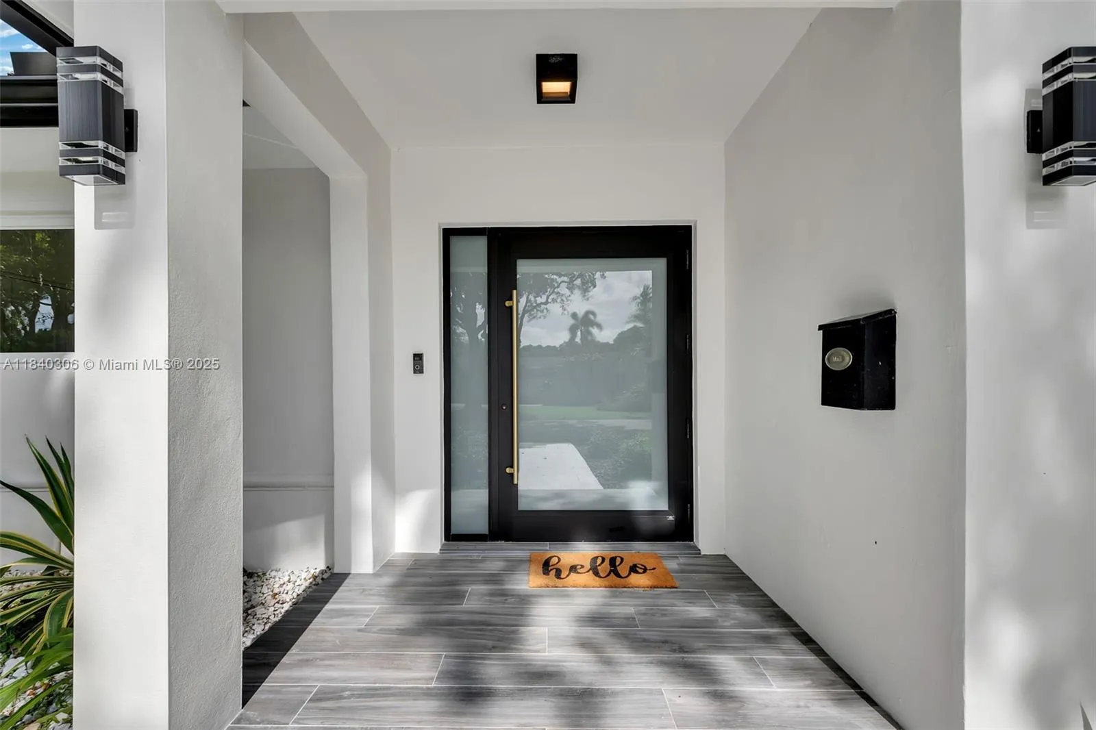 Palmetto Bay, Florida 33158, United States, 4 Bedrooms Bedrooms, ,2 BathroomsBathrooms,Residential,Active,170711