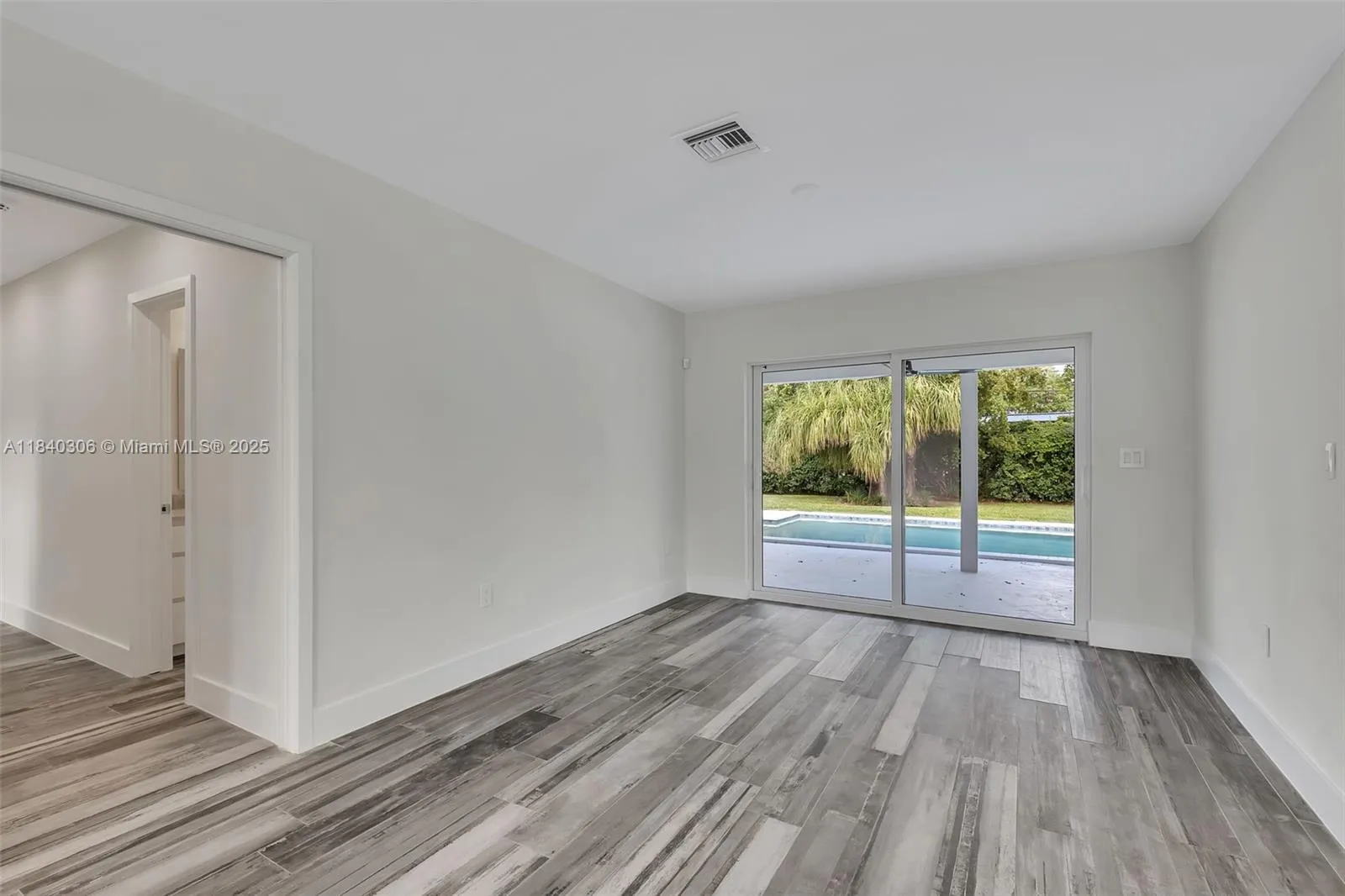 Palmetto Bay, Florida 33158, United States, 4 Bedrooms Bedrooms, ,2 BathroomsBathrooms,Residential,Active,170711