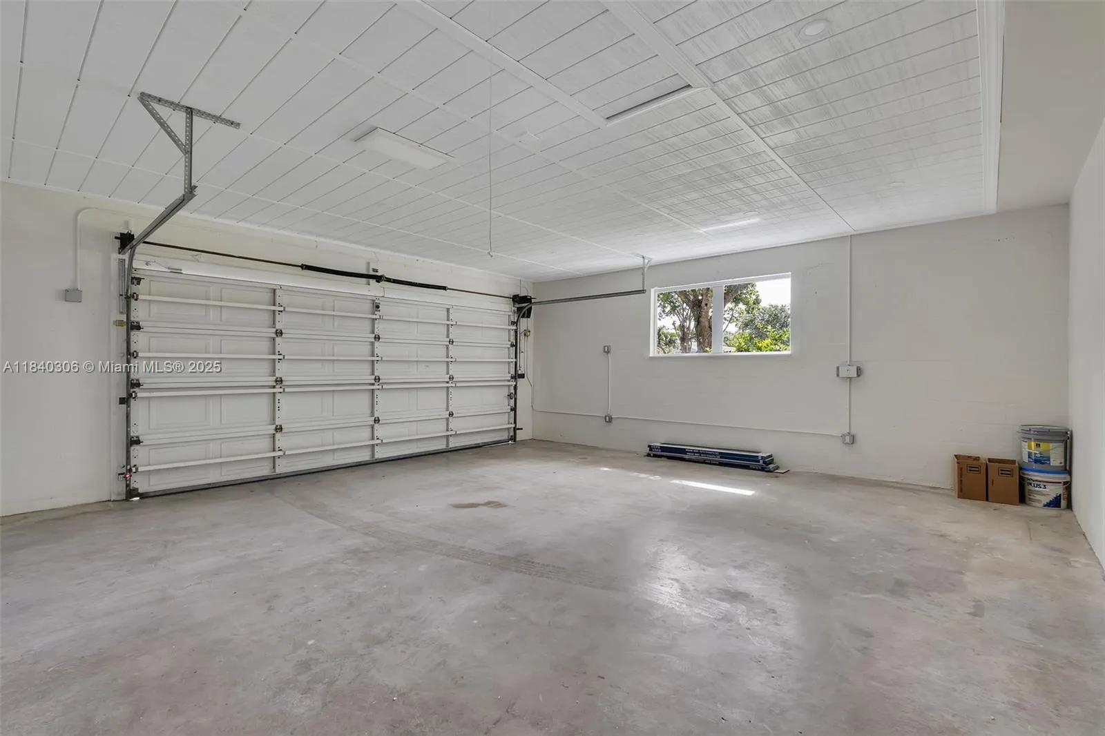 Palmetto Bay, Florida 33158, United States, 4 Bedrooms Bedrooms, ,2 BathroomsBathrooms,Residential,Active,170711