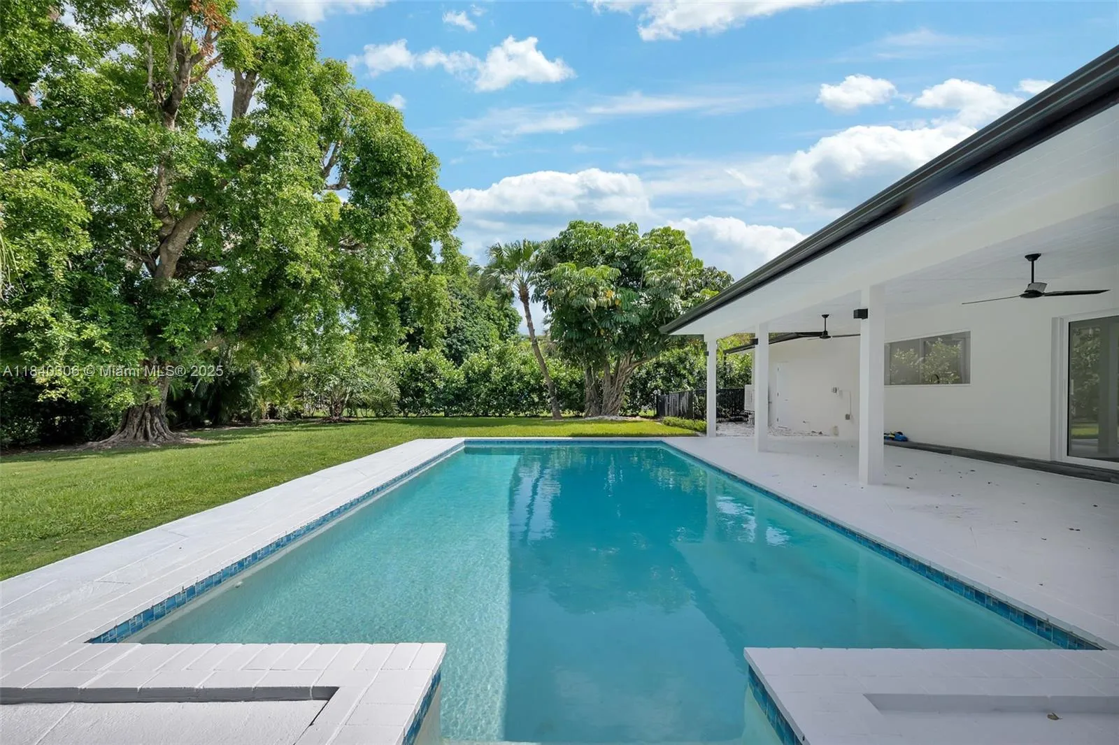 Palmetto Bay, Florida 33158, United States, 4 Bedrooms Bedrooms, ,2 BathroomsBathrooms,Residential,Active,170711