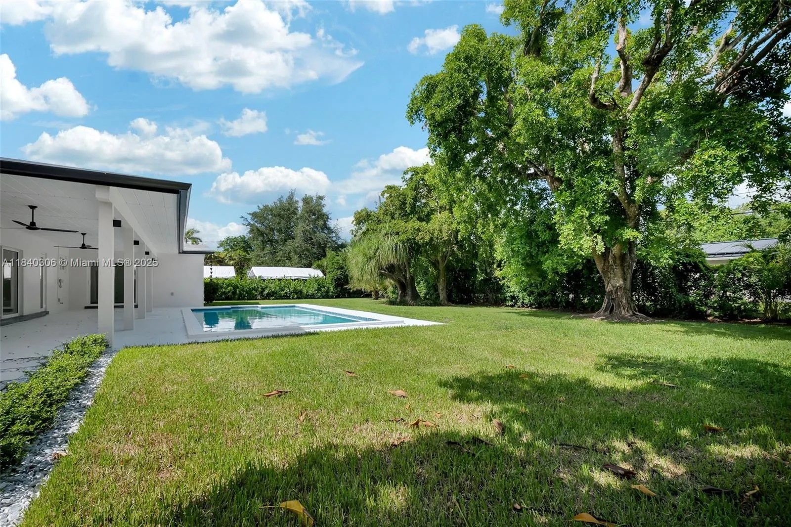 Palmetto Bay, Florida 33158, United States, 4 Bedrooms Bedrooms, ,2 BathroomsBathrooms,Residential,Active,170711