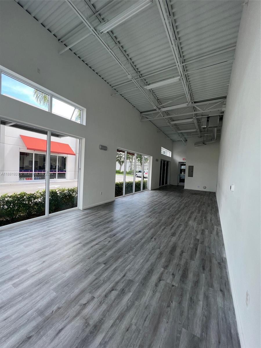 9610 Stirling Rd 101