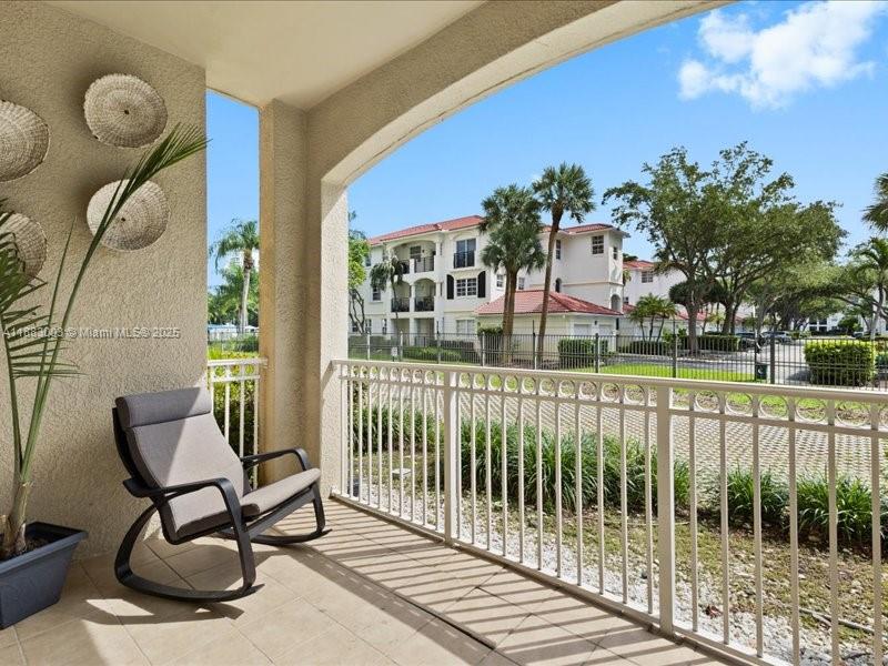 ALAQUA CONDO - Residential