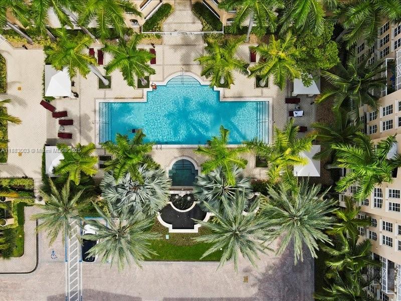 ALAQUA CONDO - Residential