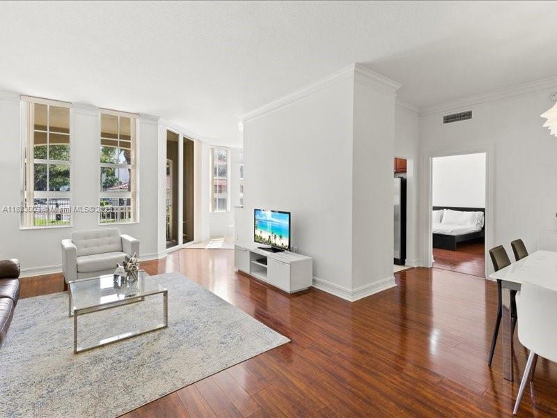 ALAQUA CONDO - Residential