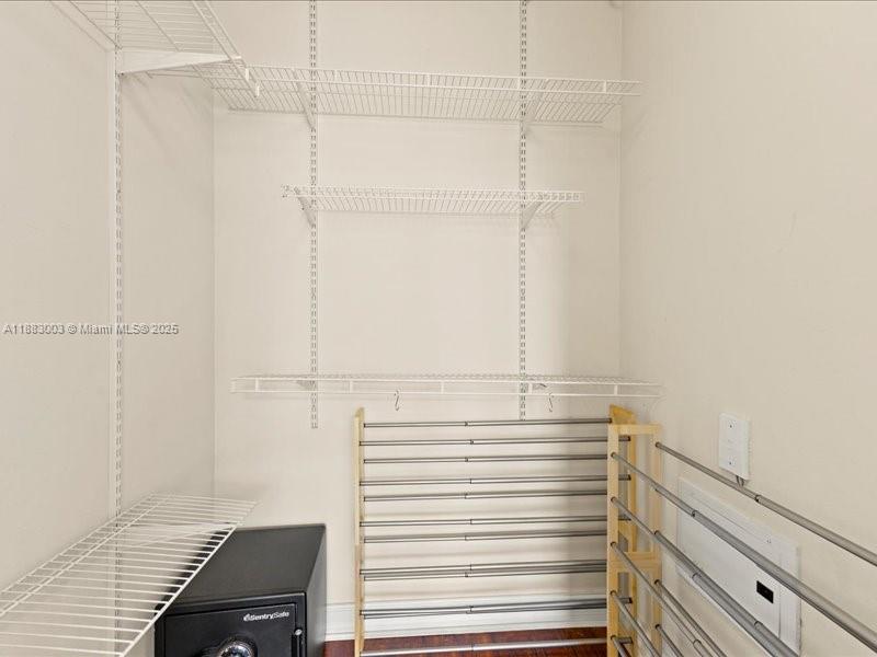 ALAQUA CONDO - Residential