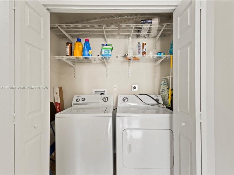 ALAQUA CONDO - Residential