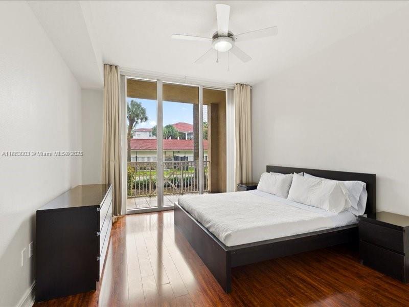 ALAQUA CONDO - Residential