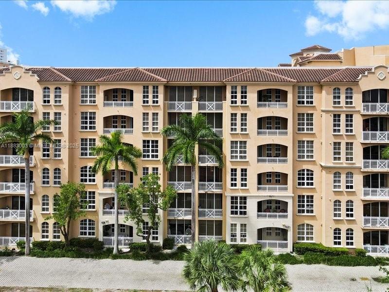 ALAQUA CONDO - Residential