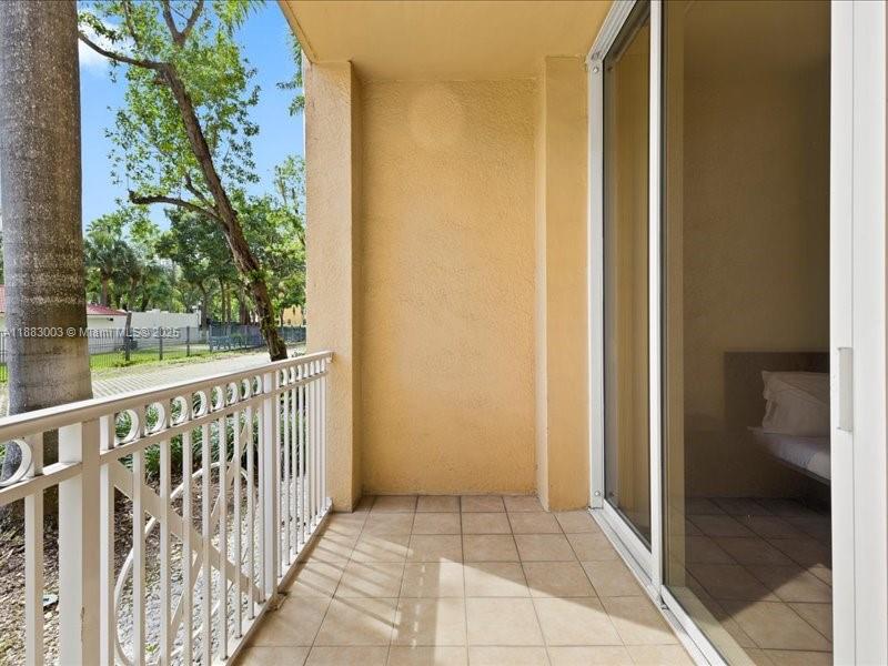 ALAQUA CONDO - Residential