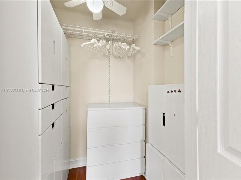 ALAQUA CONDO - Residential