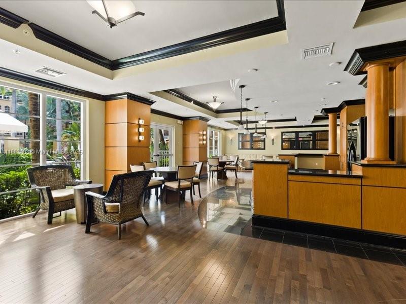 ALAQUA CONDO - Residential