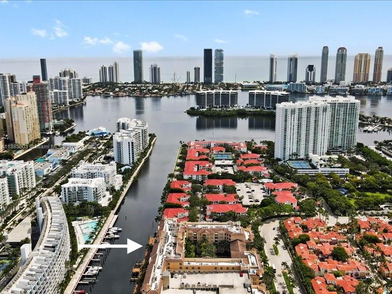 ALAQUA CONDO - Residential