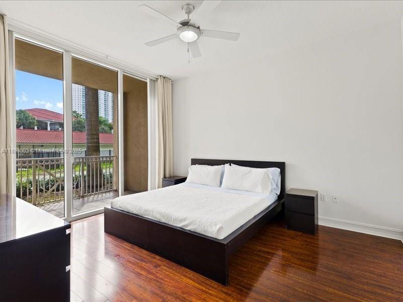 ALAQUA CONDO - Residential