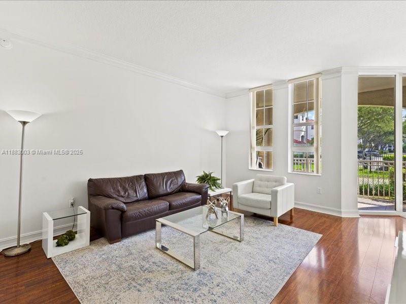 ALAQUA CONDO - Residential