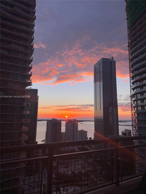 60 SW 13th St 2806 Miami FL 33130