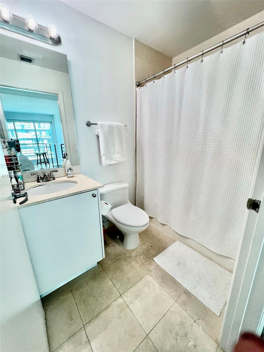 INFINITY AT BRICKELL COND - Residential Lease