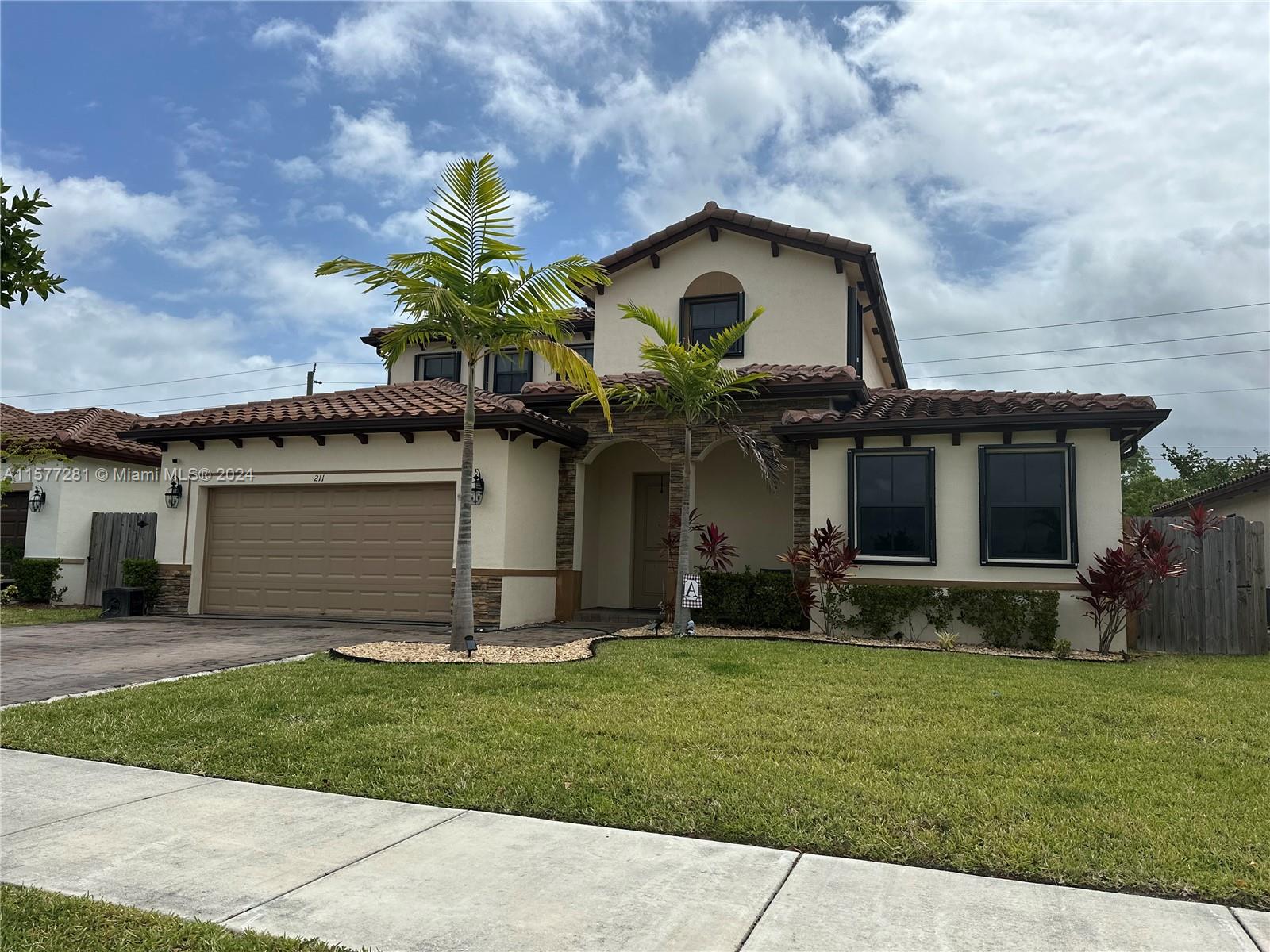 Property for Sale at 211 Se 27th Ter Ter, Homestead, Miami-Dade County, Florida - Bedrooms: 4 
Bathrooms: 4  - $669,900