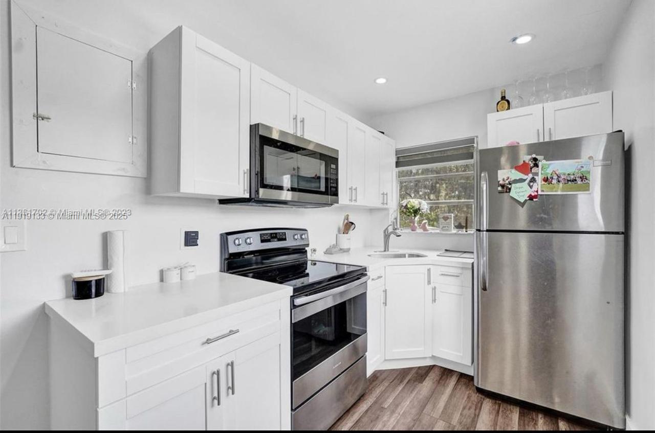 COLLEGE TRACT FIRST ADD - Residential Lease