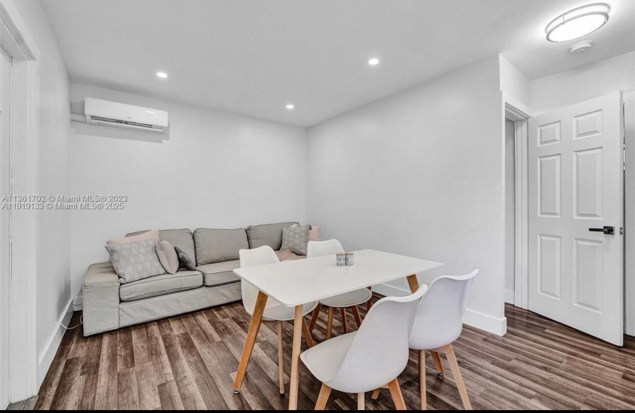 COLLEGE TRACT FIRST ADD - Residential Lease