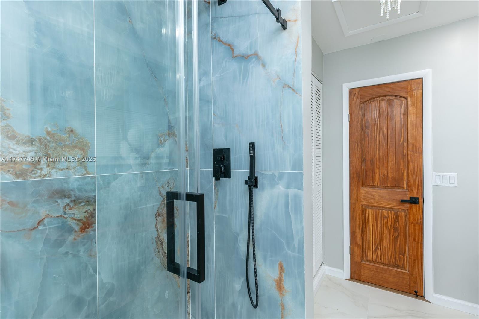 HOLLYWOOD HOMESITES HIGH - Residential