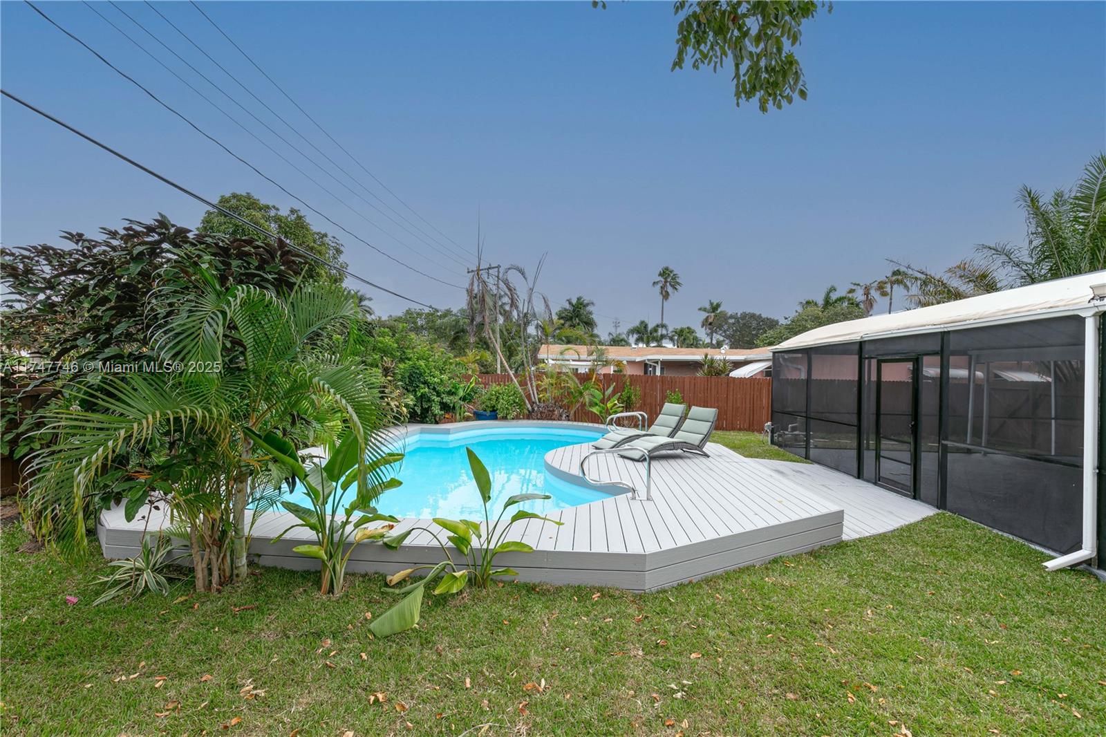 HOLLYWOOD HOMESITES HIGH - Residential