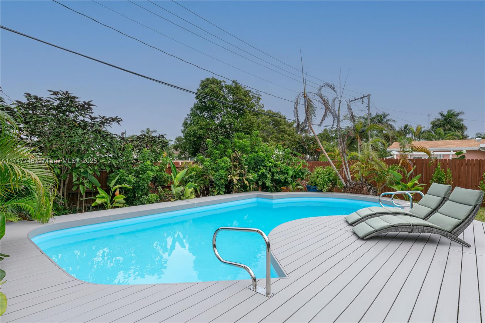 HOLLYWOOD HOMESITES HIGH - Residential