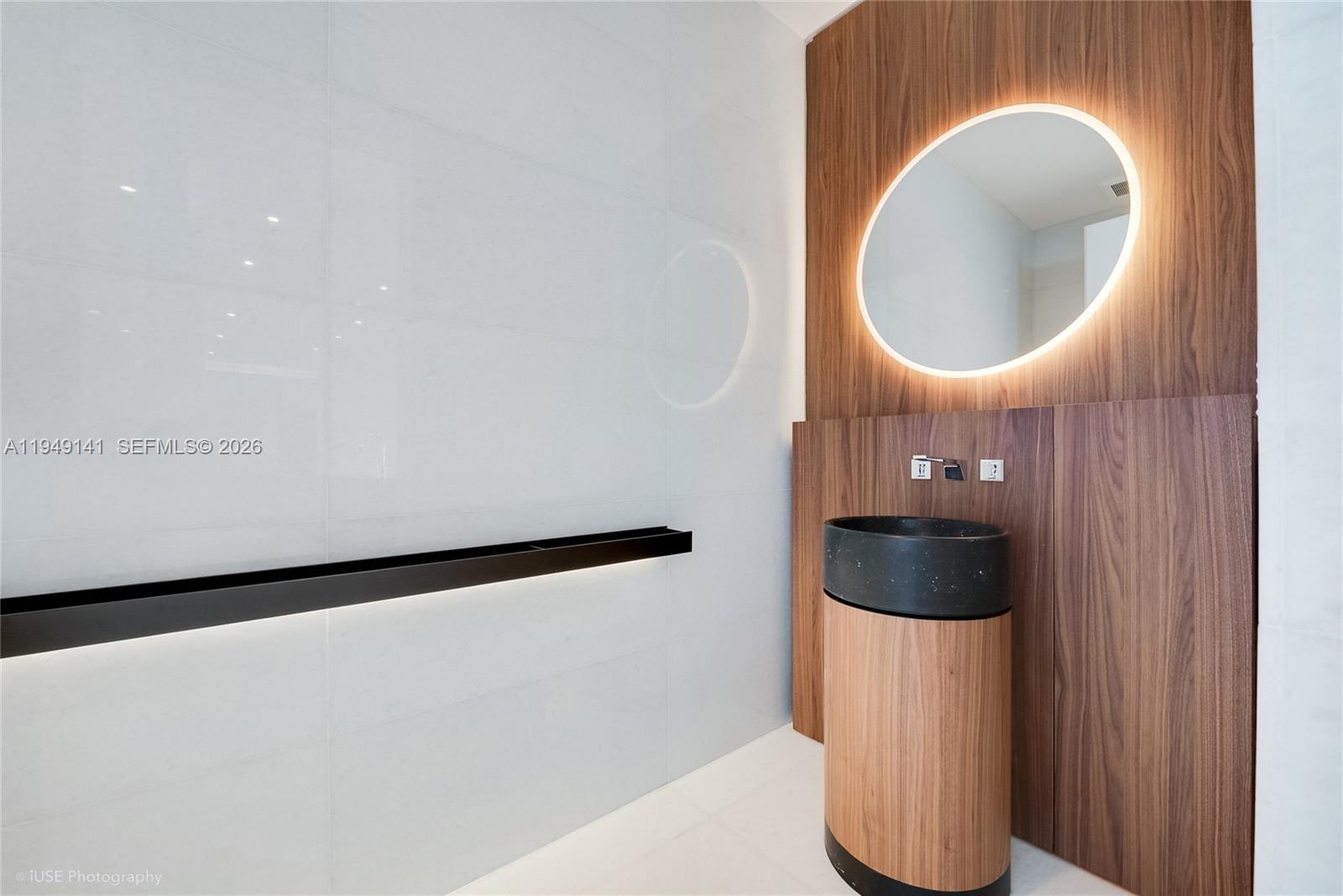 GROVE ISLE - Residential